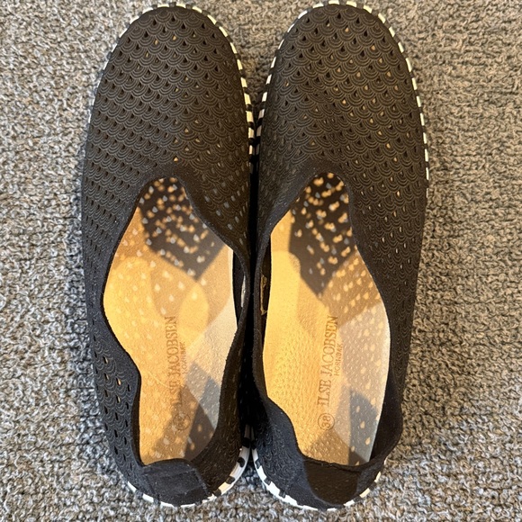 Ilse Jacobsen Black Tulip Slip-On Women's Shoes - Picture 7 of 10